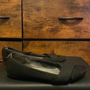 Anne Klein iflex flats black. Size 6.5